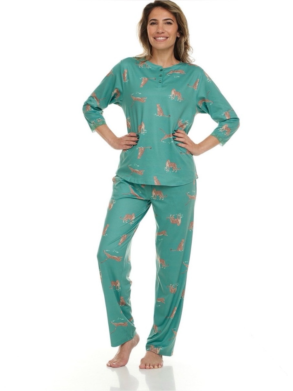 Woman’s xxl NWOT Green Cheetah Print Pajama Set